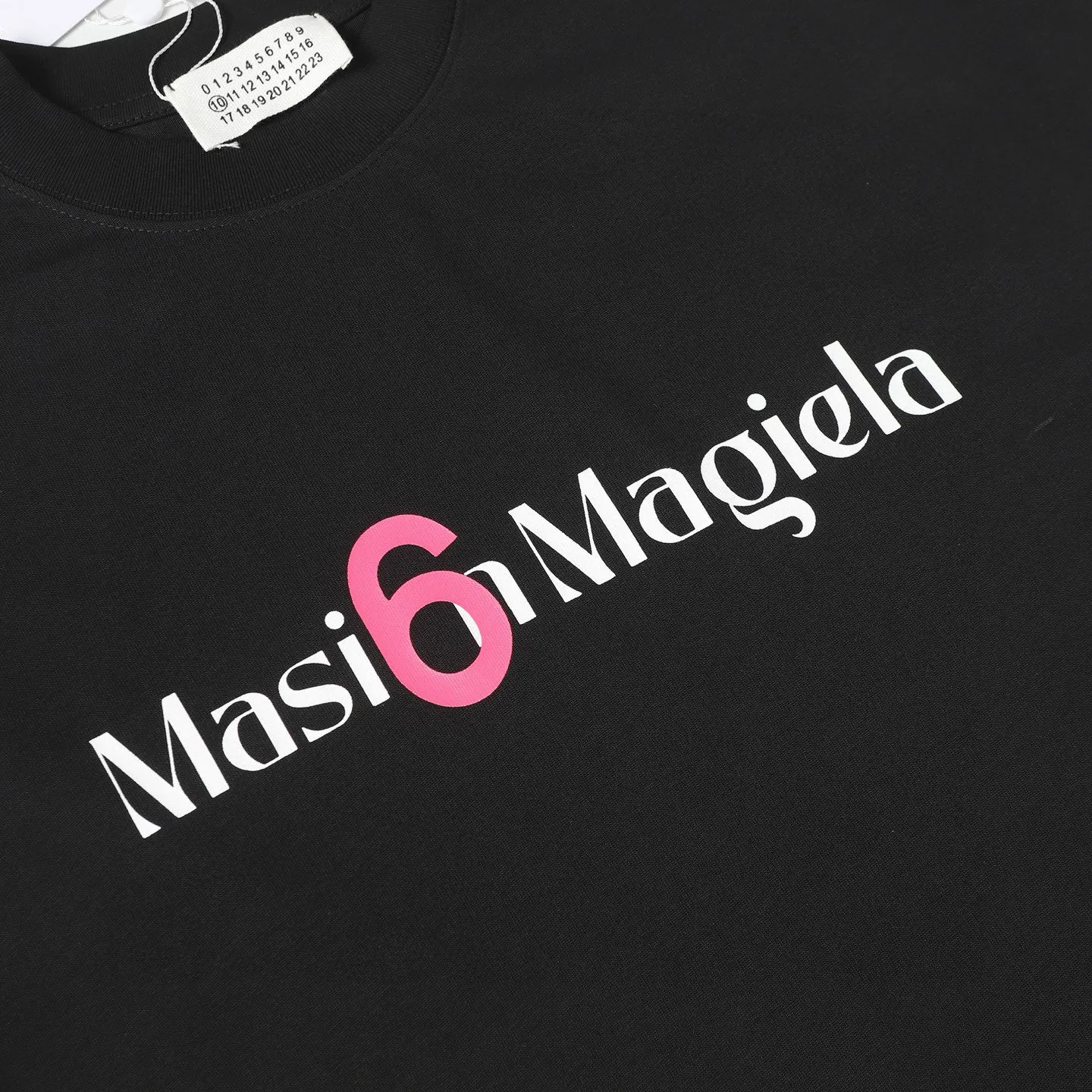 mm 6/ 24ss T logo ， Retro Same Style t 280 Versatile ：Black，White Size：s-xl